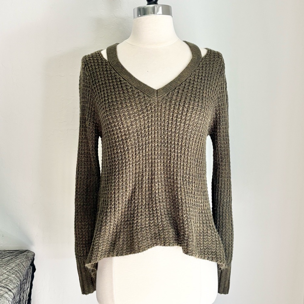 Derek Heart Marled Acrylic Knit Olive Green Mix Vneck Sweater Hi-Lo Hem, Medium